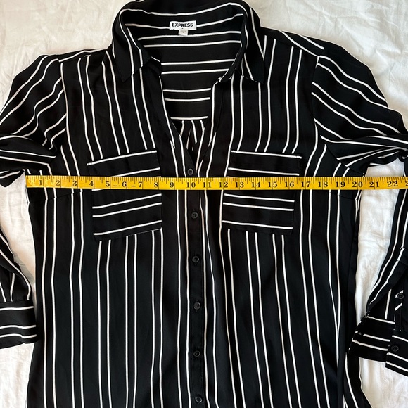 Express black white stripe button down shirt - Picture 5 of 5